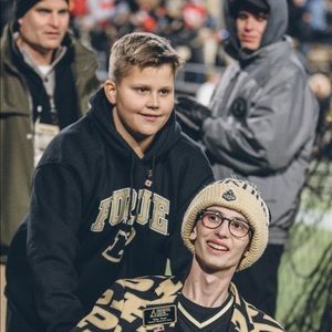 Meet your Posher, Ethan